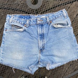 Levi's Distressed Cutoff Denim Shorts sz 33 mens